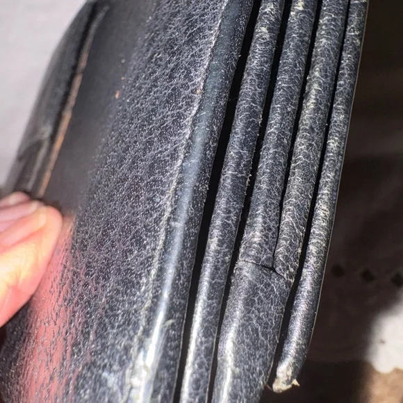 Gucci good used condition black wallet. Price drop FINAL - Picture 12 of 12
